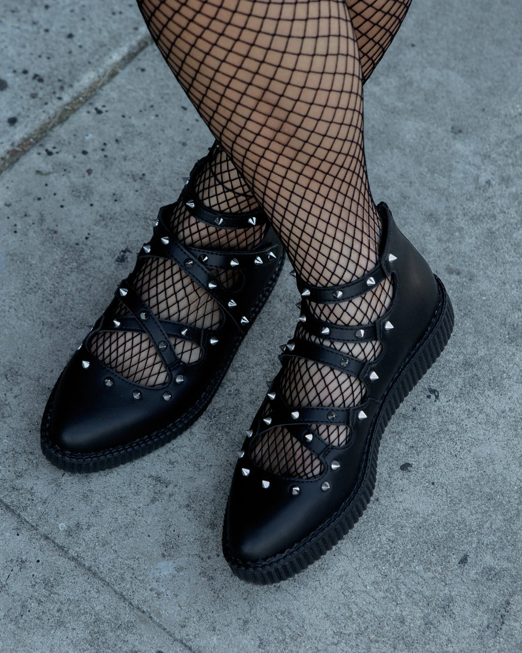 TUK-A3421L-Black-Size 5-Clearance