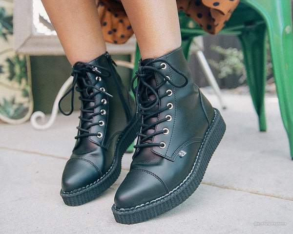 TUK A9636-Black-Size 6-Clearance