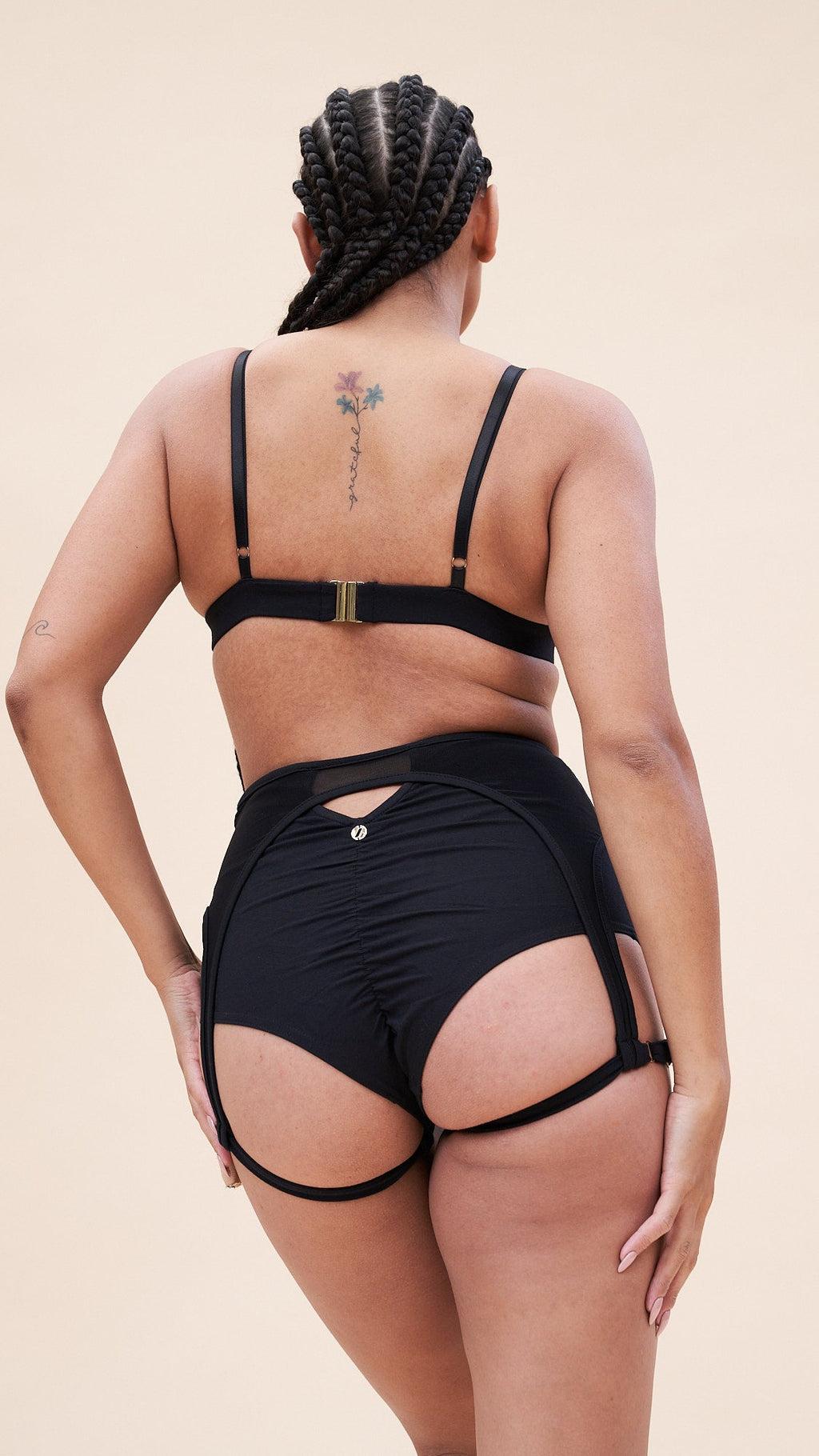 1252HW-Black