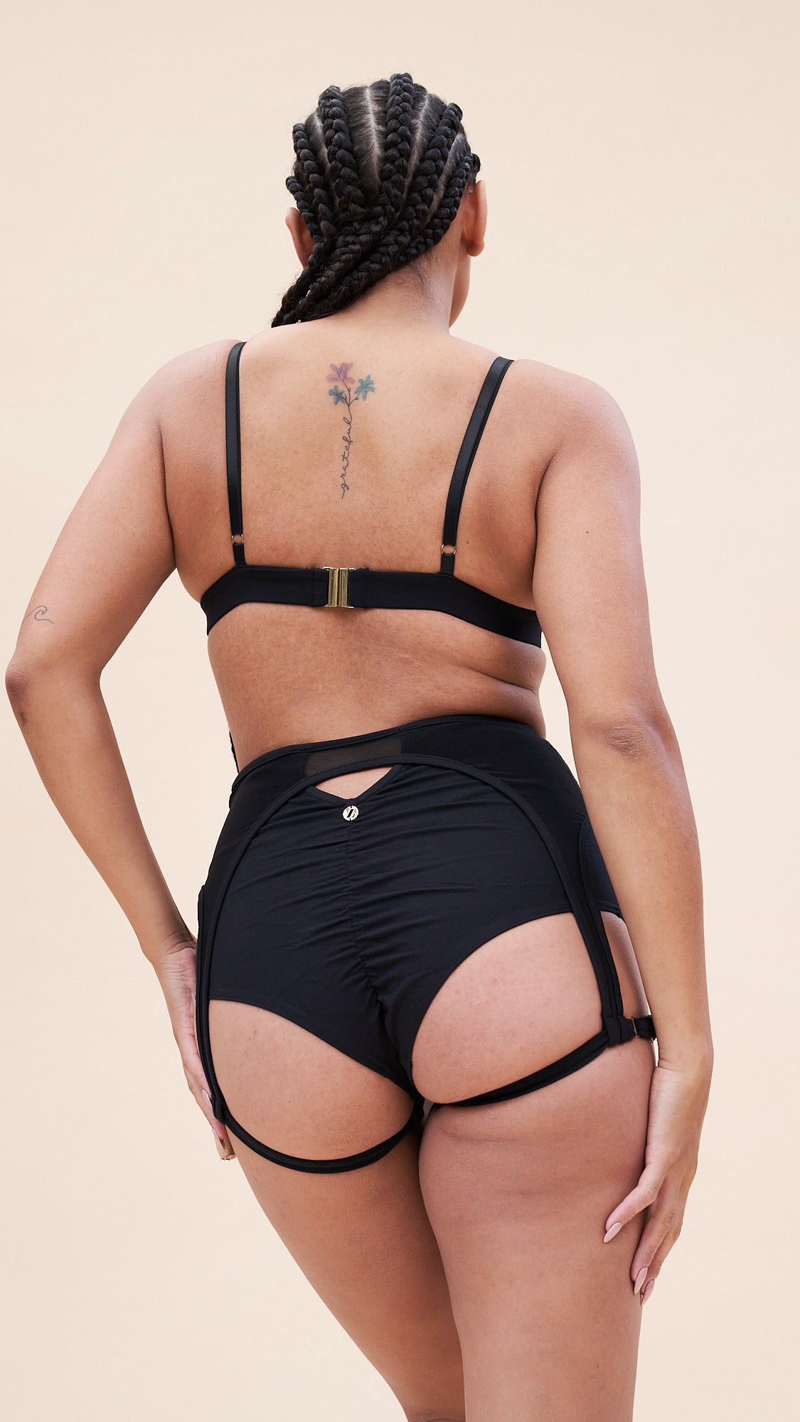 1252HW-Black