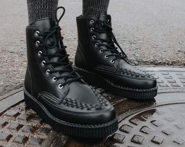 F9709
